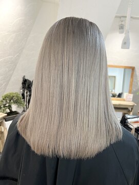 ロア インターナショナル 新宿店(LoA International) 【LoA】ホワイトパール/ホワイトベージュ/未加工/切りっぱなし