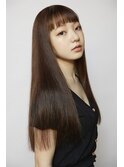 オン眉フルバング◎透明感のあるストレートロング
