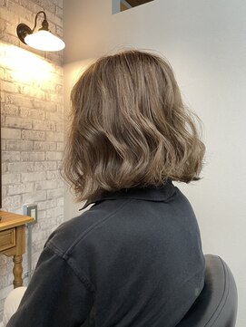 陽向(HINATA) ベージュボブ