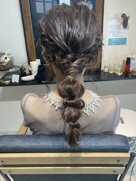 プエラ(Puella) ヘアアレンジ【網おろし】