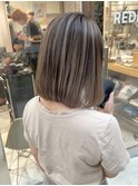 ベージュハイライトバレイヤージュ