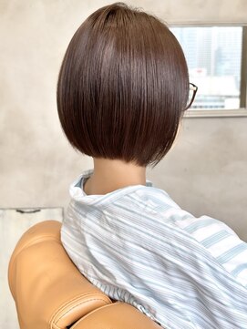 アフロート ルヴア(AFLOAT RUVUA) みねスタイル♪ 似合わせ ショート ボブ 30代 40代 小顔 新宿