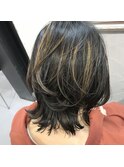 ハイライトカラーショートウルフくびれスタイル