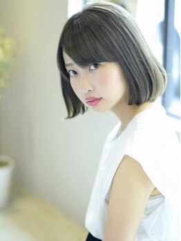 ヘアアンドビューティー ストーリア(hair&beauty STORIA)の写真/時間が経っても白髪が目立たないヘアカラー◎明るく仕上げられ、ファッションの幅も広がる♪
