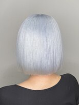 アン(Hair make un)&nbsp;【ホワイトシルバー】
