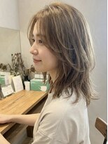 カモン(CAMON) ミディアムレイヤー*外ハネ・顔周りカット