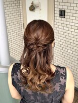 フェリーチェ(Felice)&nbsp;ハーフアップ ミックス巻き ミディアムヘアセット お呼ばれヘア