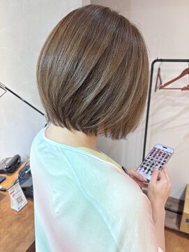 ノル(Knoll) 骨格が綺麗に見えるショートボブ【３０代、４０代、５０代】