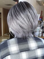 ブレイズヘアー(BLAZEhair) 【立体感ショート】ホワイトバレイヤージュ×ブリーチ3回