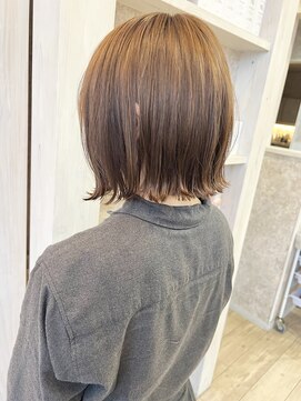 キャアリー(Caary) 福山Caary韓国風ベージュカラー外ハネエアリーボブ20代30代40代