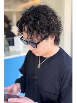 モードケイズエミュー(MODE K's eau) 緩めツイストスパイラル【摂津本山/ツイストスパイラル】