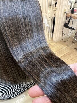 シースアクシア(X axia) 髪質改善　縮毛矯正