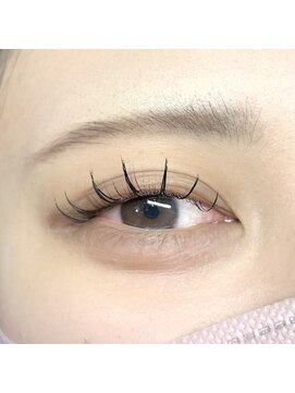 あえて自まつ毛の長さを活かす