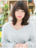 斜めバングくびれミディアムレイヤーウルフc6上尾20代30代40代