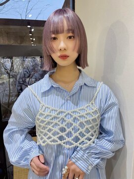 ラ キング(LA KING) ウルフカットイメチェンホワイトブロンド外ハネボブ美髪ショート