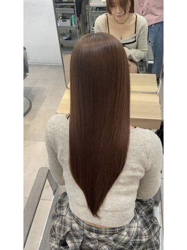 エラ(Ella) 美髪矯正で誰もが羨むツヤ髪に！