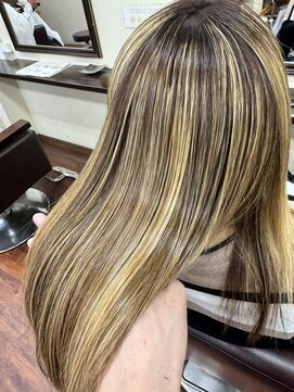 アローズ(arose) ハイライトでもパサつかない髪質改善ハイライト