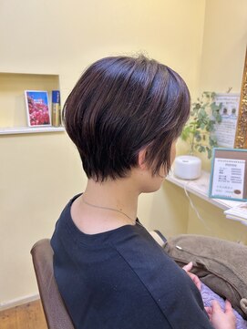 ヘアーデザイン モモ(Hair Design MoMO) クセもおさまる大人丸みショートヘア
