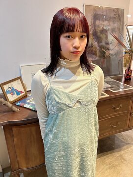 ヘアーアイストゥーレ(HAIR ICI TRE) チェリーレッド ブリーチなしダブルカラー ぷつっとカット