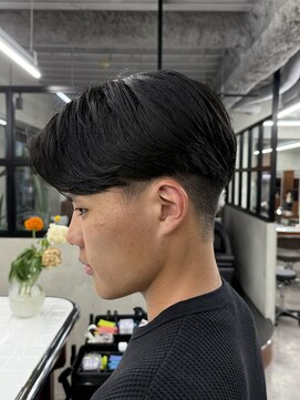 ニコ トウキョウ ロジック(nico TOKYO Logic) メンズセンターパートニュアンスパーマアップバング