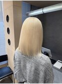 ミルクティーブロンド/ダークブルー/ワンホンレイヤー／ボブ／栄