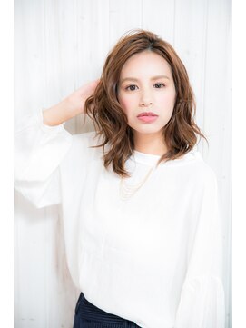 アイビー 吉祥寺(aivee) <aivee>ミルクティーカラーが旬な今どきモードテイストミディ