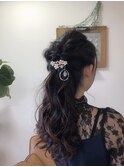 ハーフアップでドレスアップ