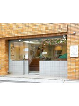 骨格に合わせたカットでまとまりやすく、イメージ通りのスタイルに♪お子様とご一緒のご来店もOK☆