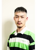 七三オールバックかき上げヘアコンマヘア１７０