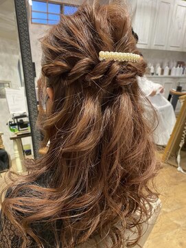 ボヌールヘア(BONHEUR HAIR) ハーフアップ