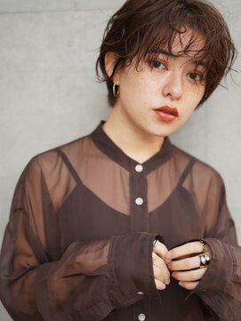 イリ(iri) 〈iri〉ショート/ブラウンカラー/ハンサムショート