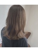 抜け感ベージュ