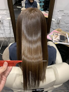 アルコイリスバイドールヘアー(ARCOIRIS by Dollhair) エギョモリ刈り上げボブこなれヘアーバニラベージュカシスレッド