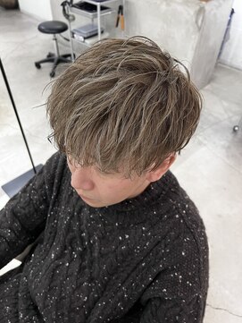 サルファ ヘアデザイン 名古屋 丸の内(S.ALPHA HAIR DESIGN) ハイライトショート