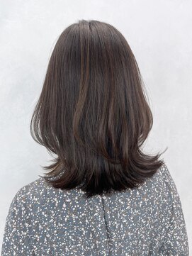 アイティーバイアルバム 藤沢店(IT by ALBUM) ミディアムレイヤーナチュラル_マチルダボブ_ba463302