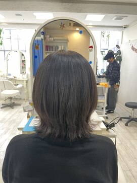 アルターシェリー(aL-ter che'rie) クビレ外ハネ×レイヤー[イメチェン/ハッシュカット/フルバング]