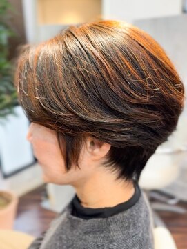 アトリエアルシュ(atelier ARCHE) 明るいヘナ染め,天然100%ヘナ,白髪ぼかし,ハイライト