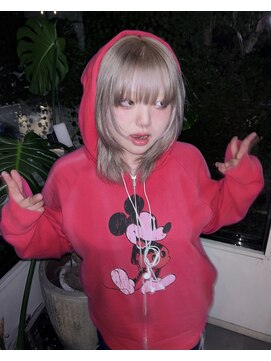 キイ 原宿 表参道(K.e.y) ベージュ レイヤーカット ウルフカット シルバーベージュ