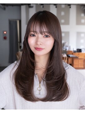 エインアンリー 明治神宮前(AIN.ANLY.) ミディアムレイヤーカットくびれレイヤー似合わせカット顔周り