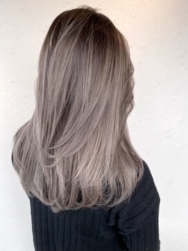 ヘアースタジオ ゼン カロン(Hair studio Zen kalon) バレイヤージュ×ミルクティーベージュ×ロング20代30代40代50代