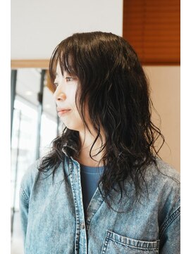 ミューズ バイ ケンジ(MUSE by KENJE) ママさんのための大人ゆるめパーマロングスパイラル