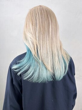 シオン(shion) ホワイトブロンドくびれヘアロング韓国ヘア_ba545712