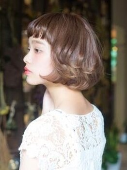 カーサ バイ ハミュウ たまプラーザ(CASA by Humium)の写真/実力派スタイリストによるミリ単位でこだわるカット技術でお悩みを解決◎上品でこなれた小顔ヘアに♪