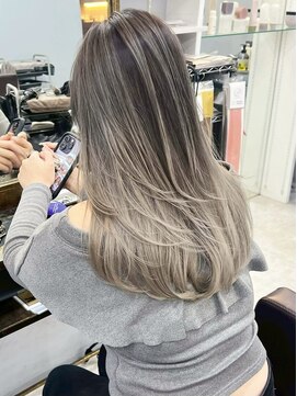 オズ 郡山駅前店(OZ) ケアブリーチベージュで柔らか質感ダブルカラーパープルで透明感