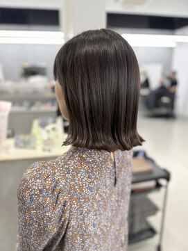 ゴットラトゥール(GOTTO LATOUR) 首元スッキリ見え☆大人女子の垢抜け外ハネボブ