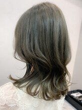 ナチュラルに差がつくオリーブカラー