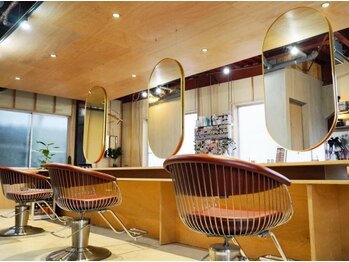 サン(SAN)の写真/ゆったりとした非日常を感じられる洗練された空間。上質な居心地の良い空間でリラックスして下さい♪