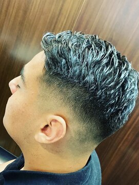 ヒロギンザ 新橋店(HIRO GINZA) スキンフェード サイドパート《理容室》フェード/シェービング