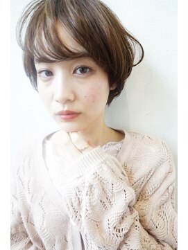 エン(enn.) 大人可愛いフォギーベージュ×毛先パーマ