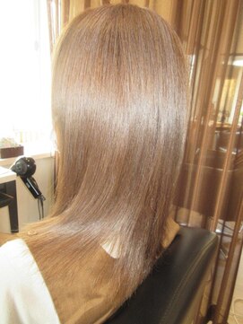 コア フィール ア デイ(COIFFURE A DAY) 【M3D見附今町】シルバーグレージュ